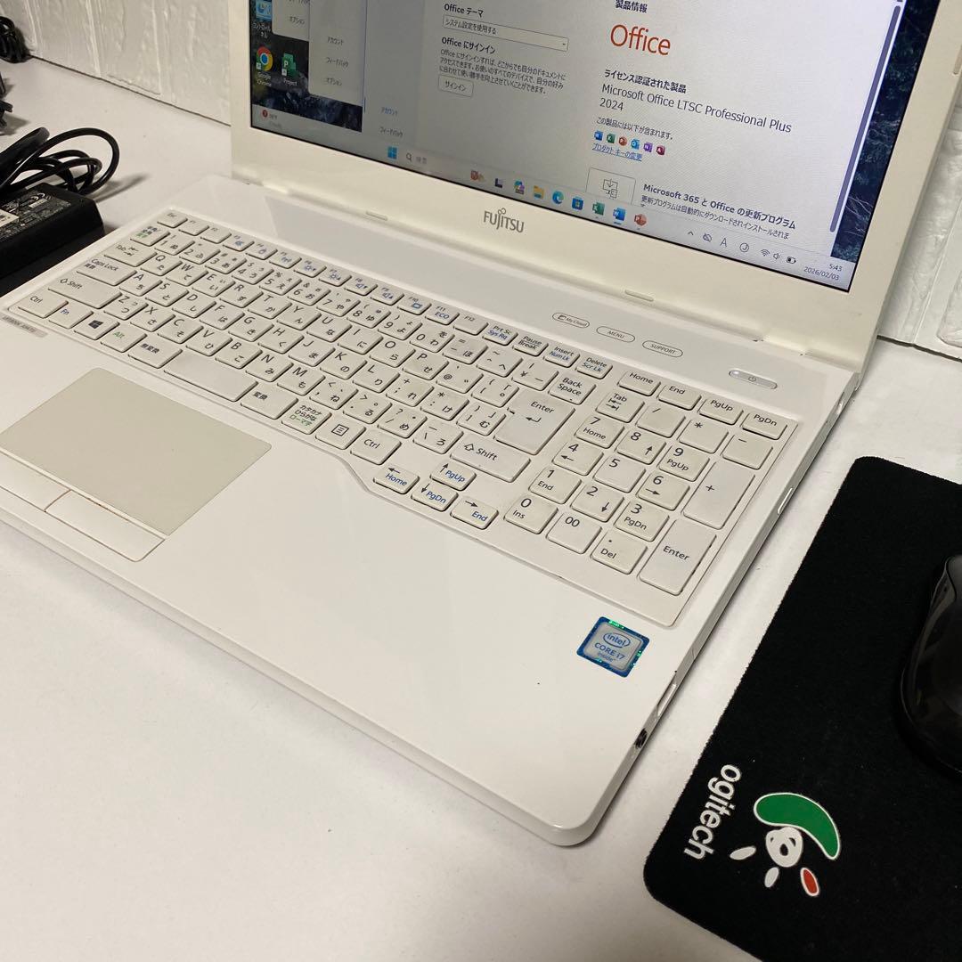 Windows11 オフィス付き　Corei7 SSD メモリ8GB 美品富士通