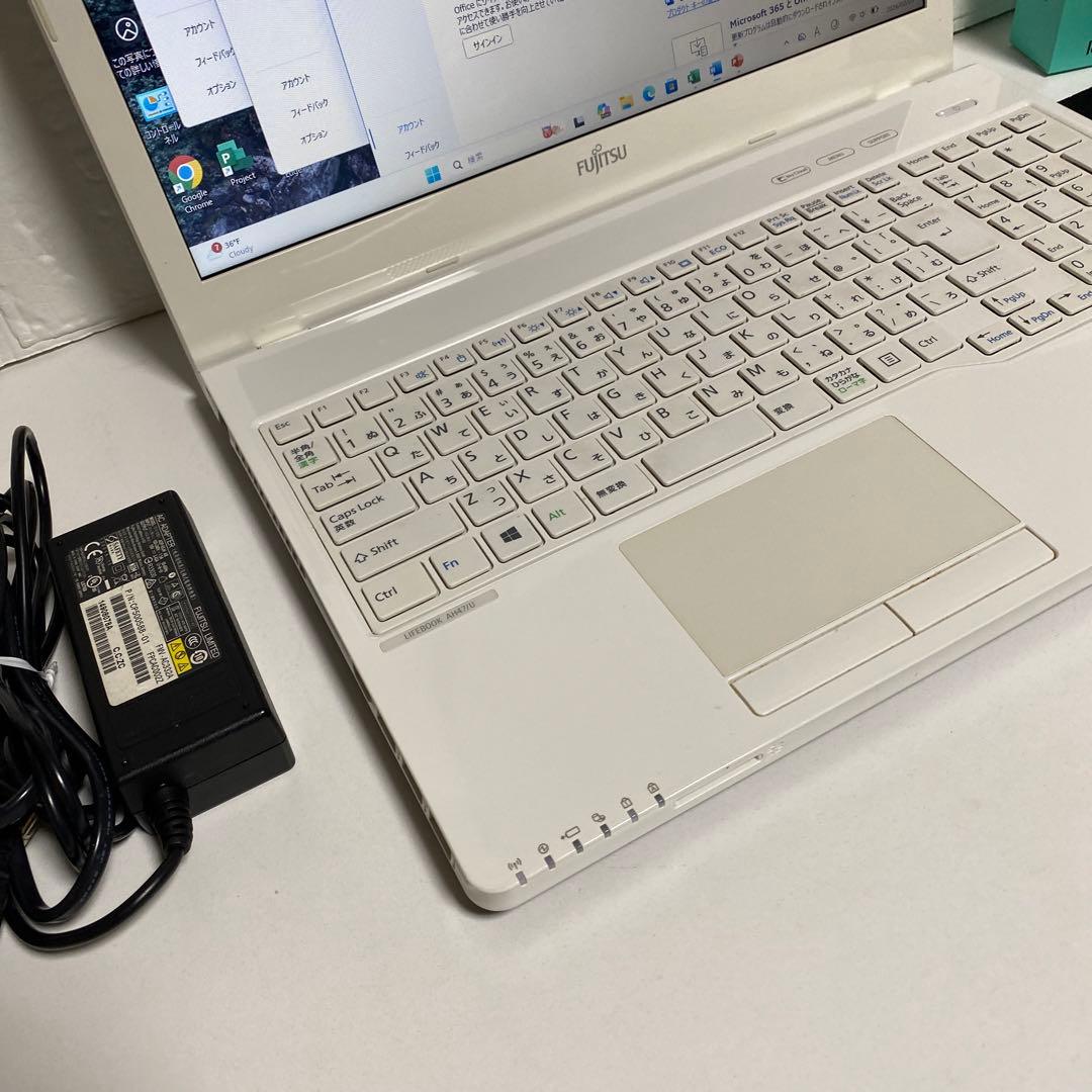 Windows11 オフィス付き　Corei7 SSD メモリ8GB 美品富士通