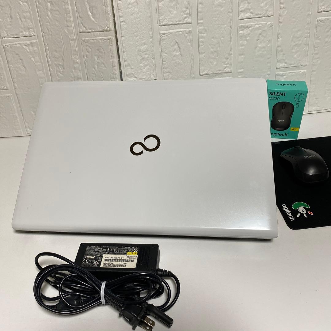 Windows11 オフィス付き　Corei7 SSD メモリ8GB 美品富士通