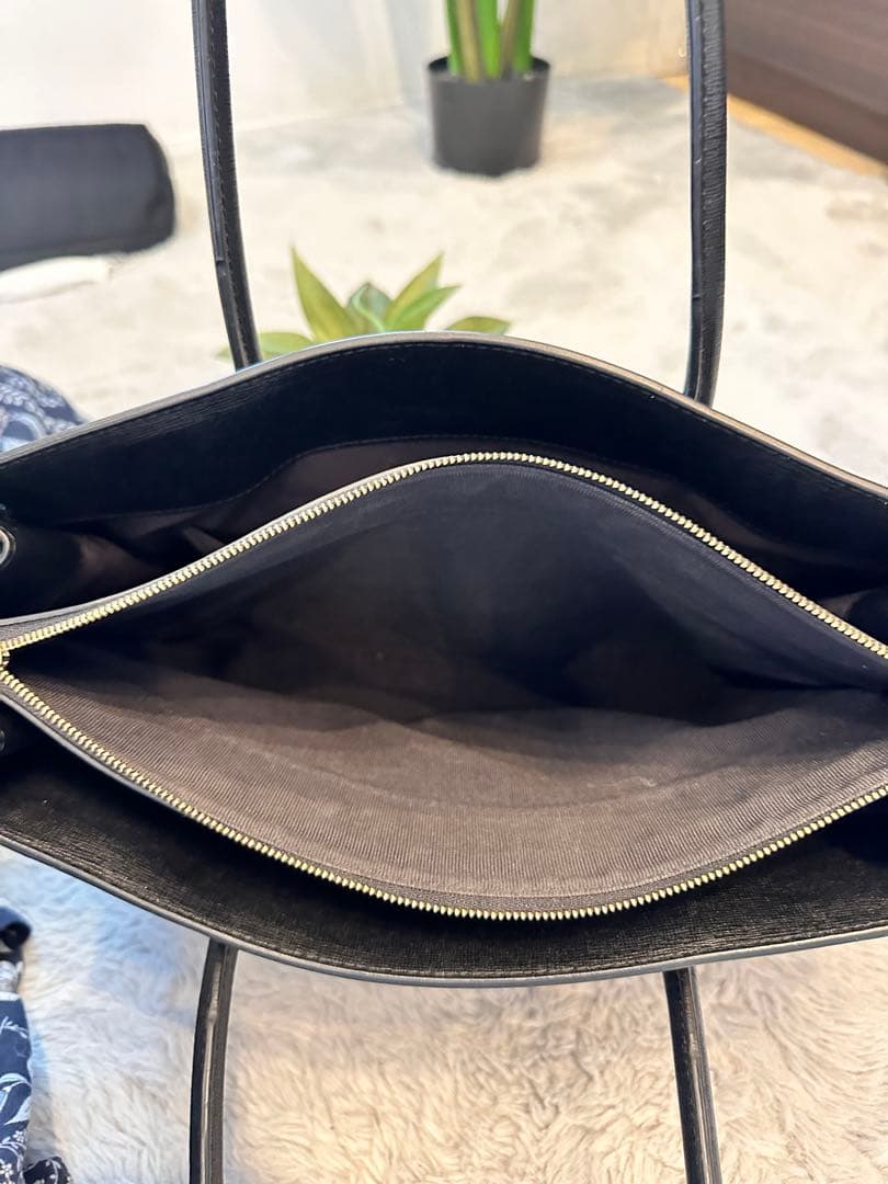 FURLA ビジネスバッグハンドバッグ トートバッグ レザー 黒　A4収納