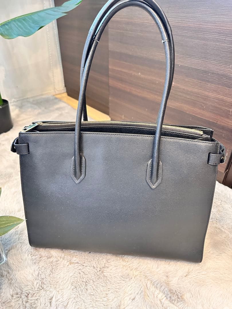 FURLA ビジネスバッグハンドバッグ トートバッグ レザー 黒　A4収納