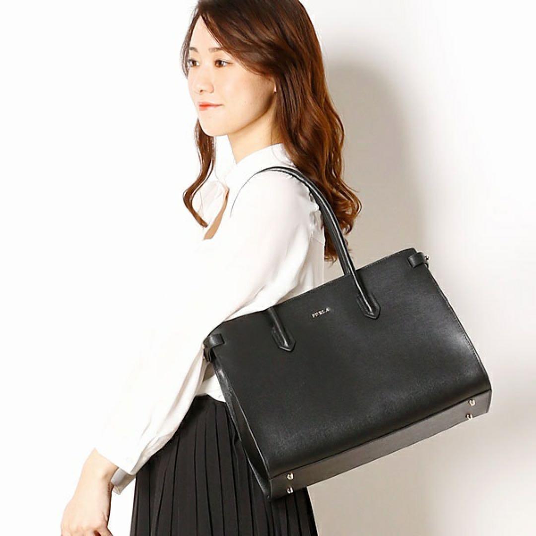 FURLA ビジネスバッグハンドバッグ トートバッグ レザー 黒　A4収納