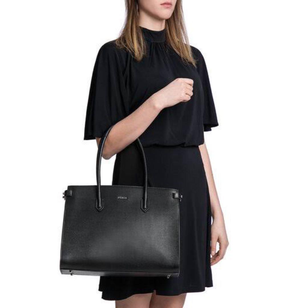 FURLA ビジネスバッグハンドバッグ トートバッグ レザー 黒　A4収納