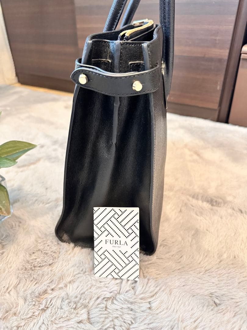 FURLA ビジネスバッグハンドバッグ トートバッグ レザー 黒　A4収納