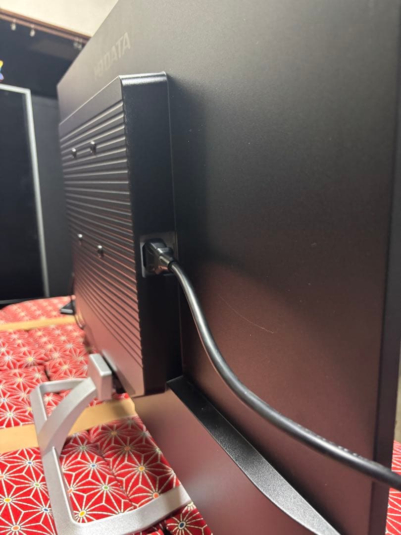 IODATA 31.5インチモニター DF321XDB　内蔵スピーカー有り