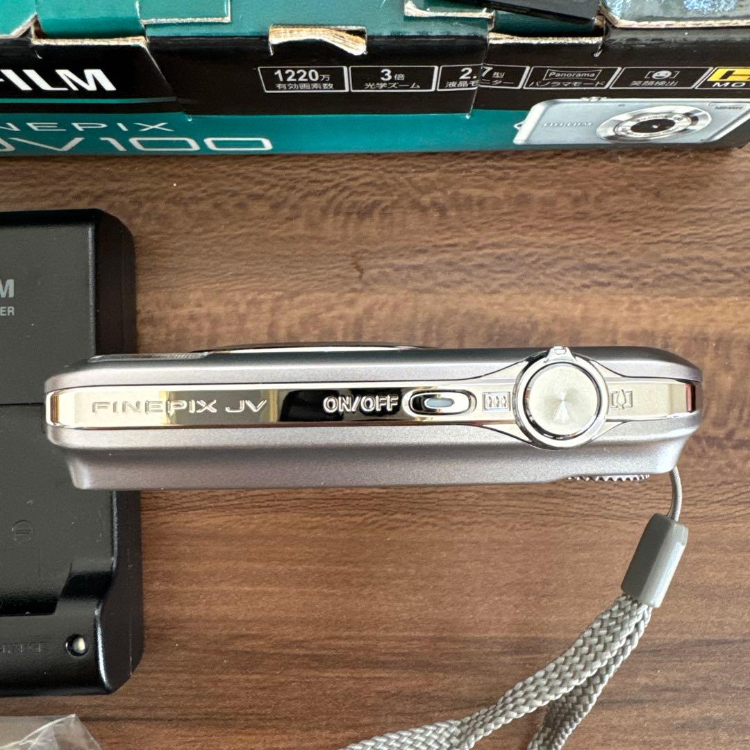 【美品】FUJIFILM FINEPIX JV100 コンパクトデジタルカメラ