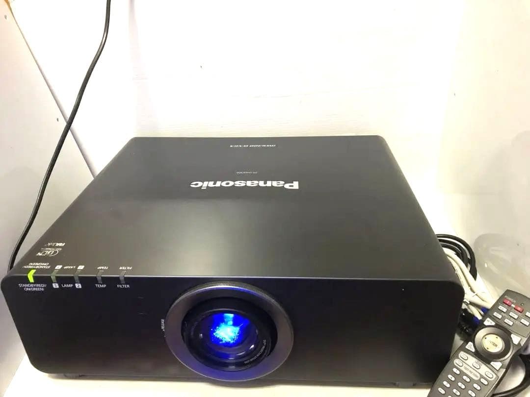 Panasonic PT-DW6300K ★6000ルーメン 2画面投射可能