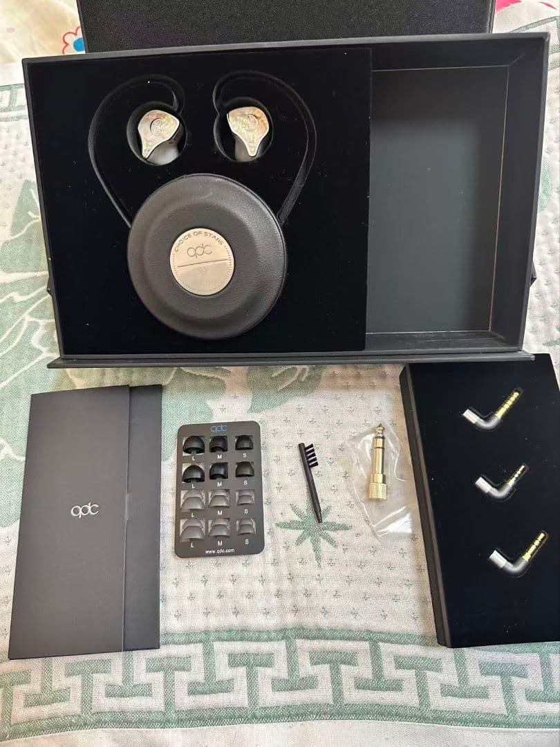 qdc Empress イヤホン ユ二バ一サルモデル