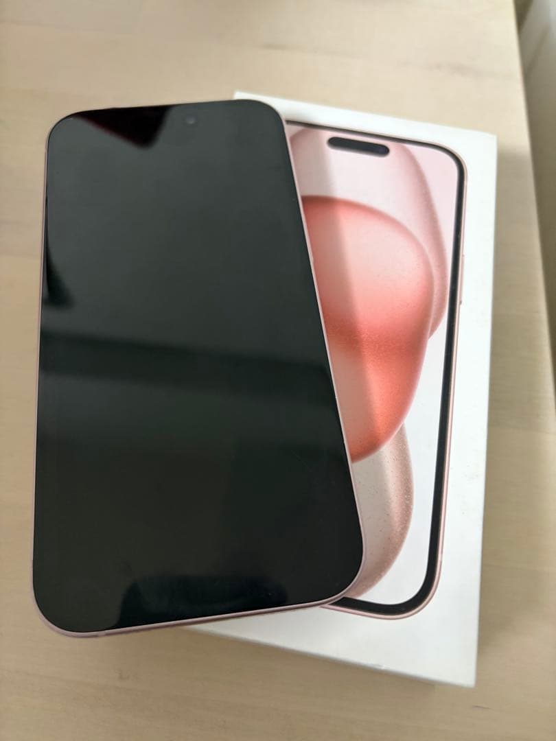 Apple iPhone 15 ピンク 本体　おまけ防水カバー付き