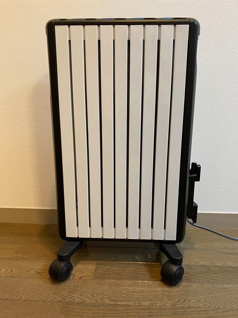 デロンギ　オイルヒーター　MDH 12-BK