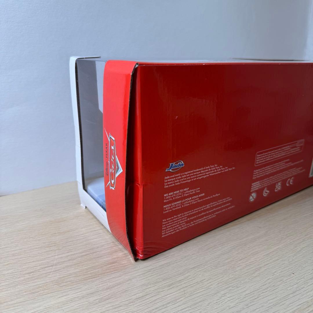新品未開封 カーズ マックィーンMcQueen合金モデル 限定ラック付
