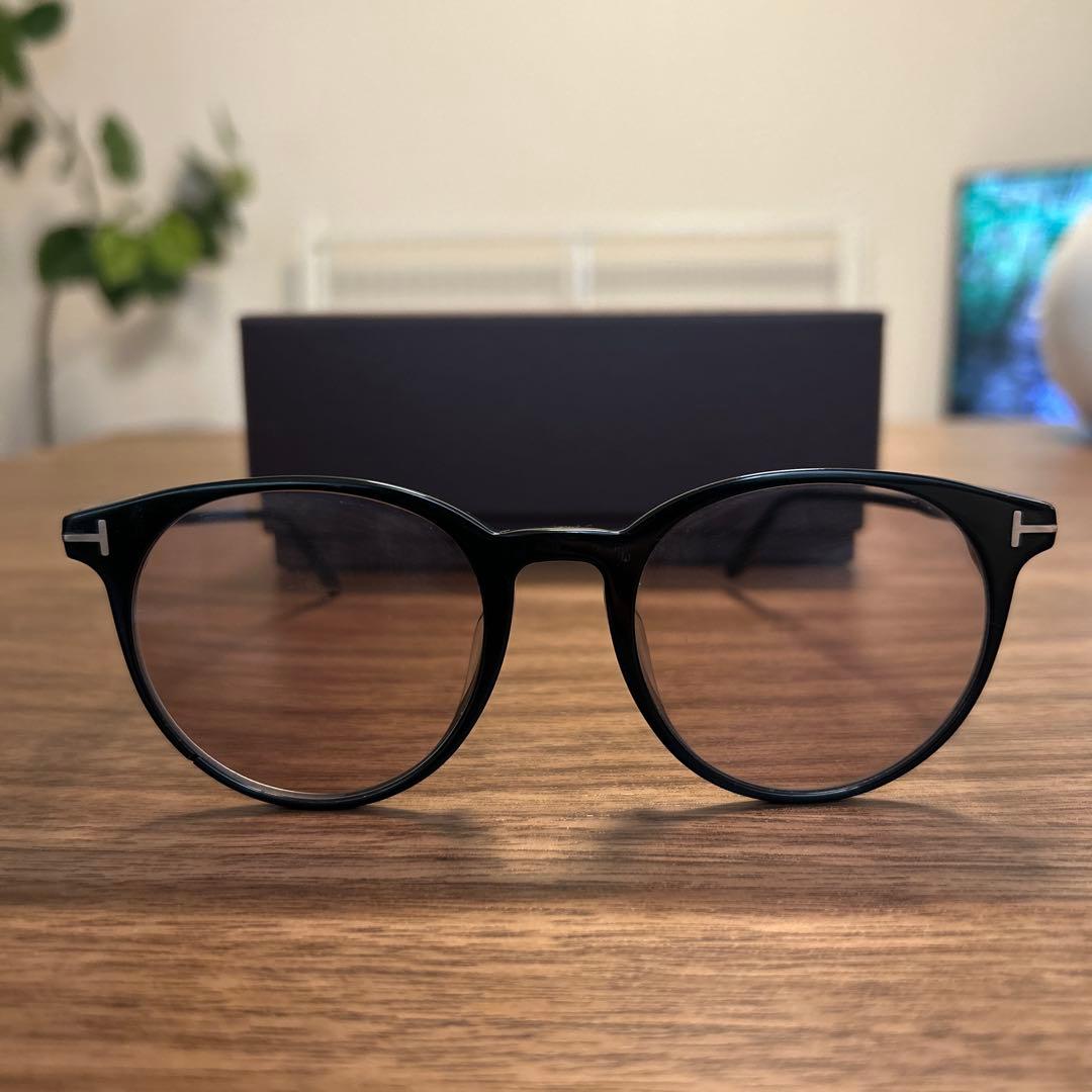 トムフォード　TOM FORD サングラス　TF5695-F-B 訳あり