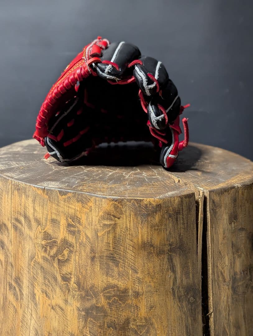 レッド×ブラック軟式内野手用グローブ