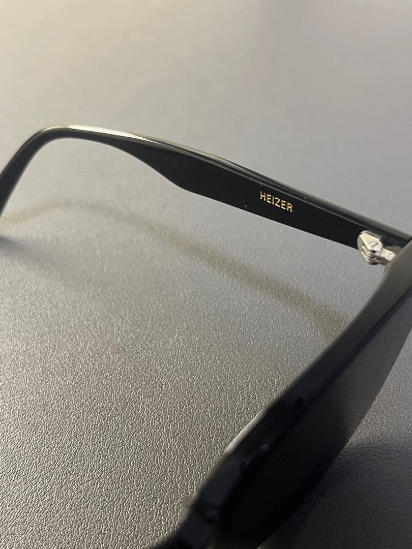 小物 (Riga)gentle monster HEIZER