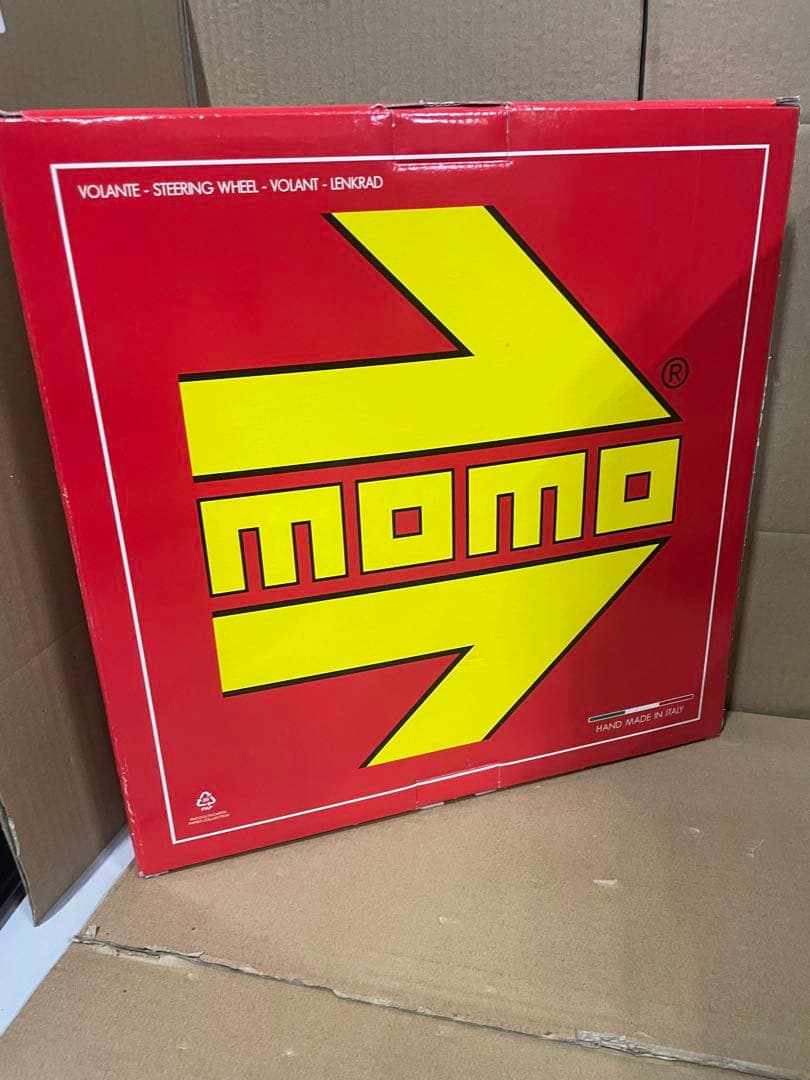 モモ　ステアリング　ブラックスポーク/ブラックエアーレザー 320mm C-70