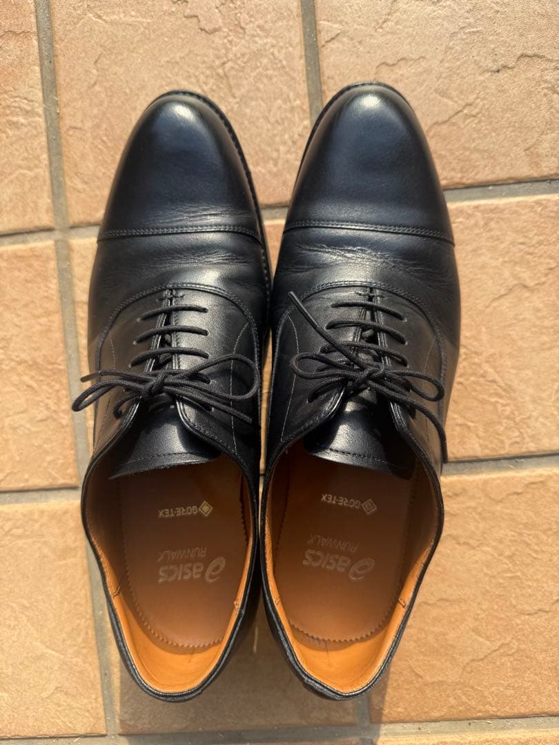 ASICS ブラック ドレスシューズ　ランウォークゴアテックス￼