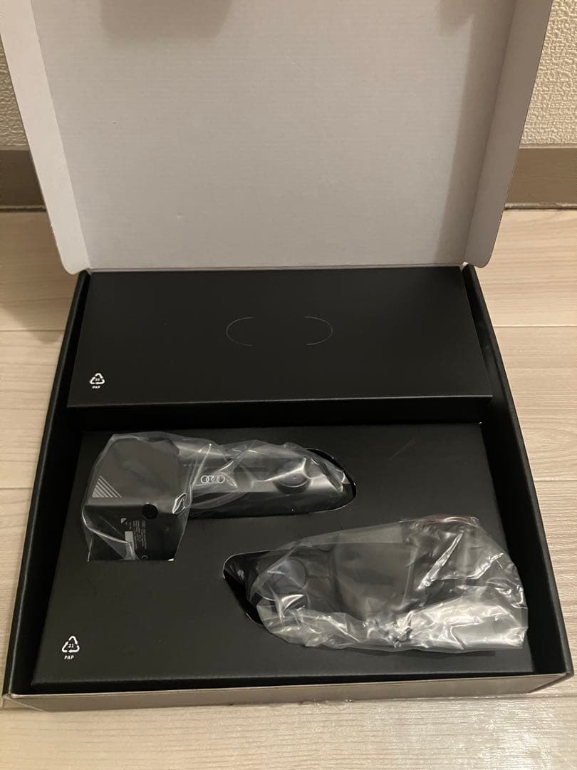 Audi UTR 純正ドライブレコーダー　前後ドラレコ