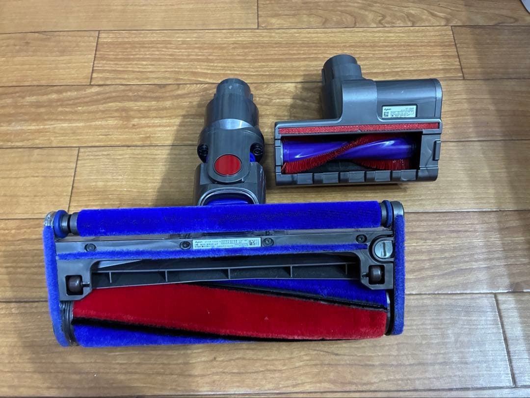 【美品】ダイソン V10 SV12分解清掃済【新品】フロアドック付き