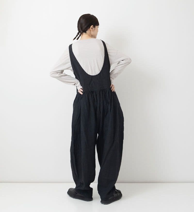 ヴェリテクール　ギャザーオールインワン　ブラック