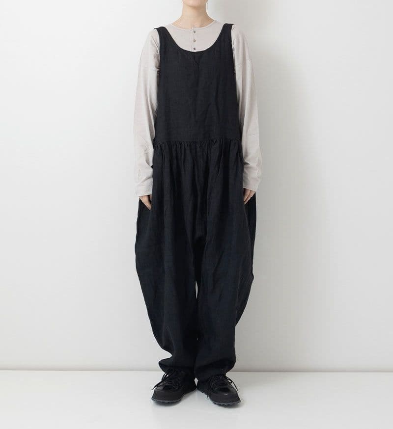 ヴェリテクール　ギャザーオールインワン　ブラック