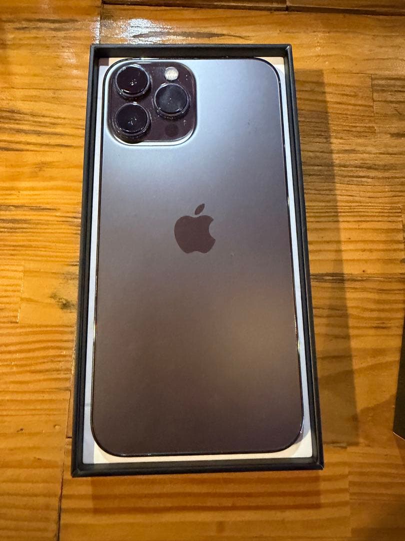 美品　iPhone 13 ProMax 1TB