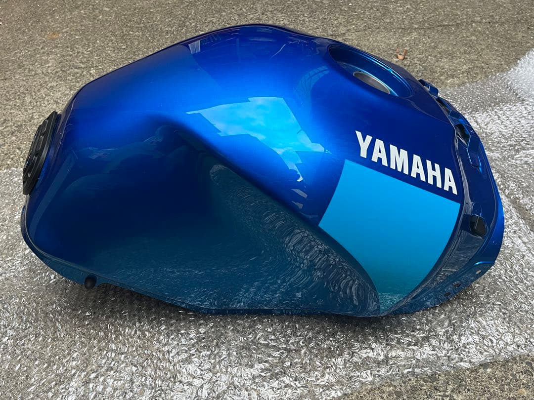 XSR900 純正タンク　2022年式