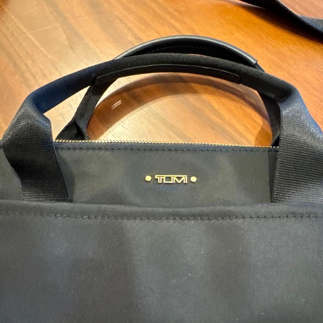 TUMI ブラック ビジネスバッグ