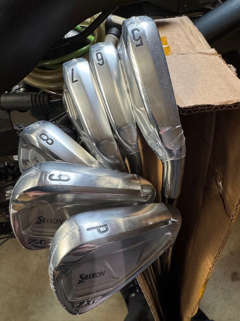 ア*イ様 Srixon ZXi7 アイアンセット 未使用　新品