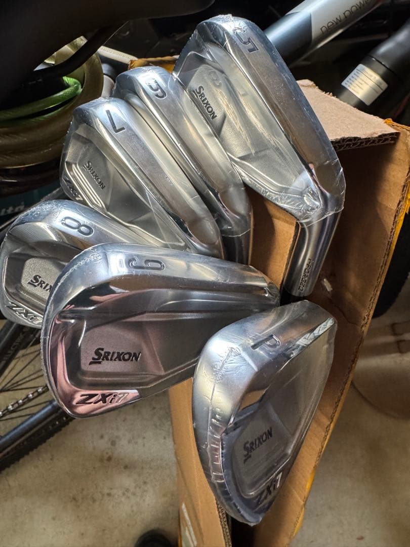 ア*イ様 Srixon ZXi7 アイアンセット 未使用　新品
