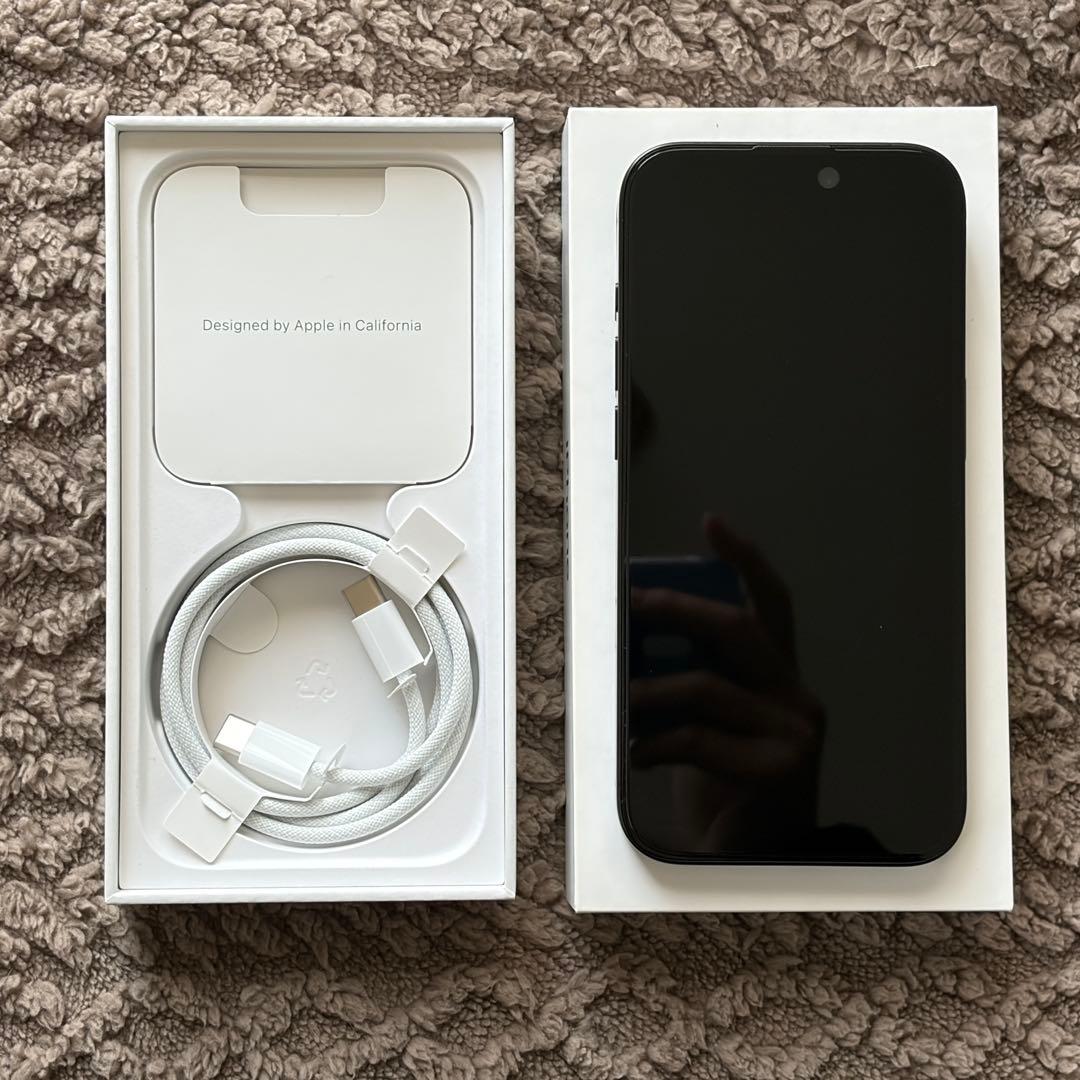 iPhone15Pro ブラックチタニウム 256GB ＋ MOFTケース