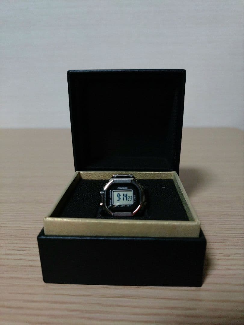 中古　美品　CRW-001-1JR カシオ　リングウォッチ シルバー