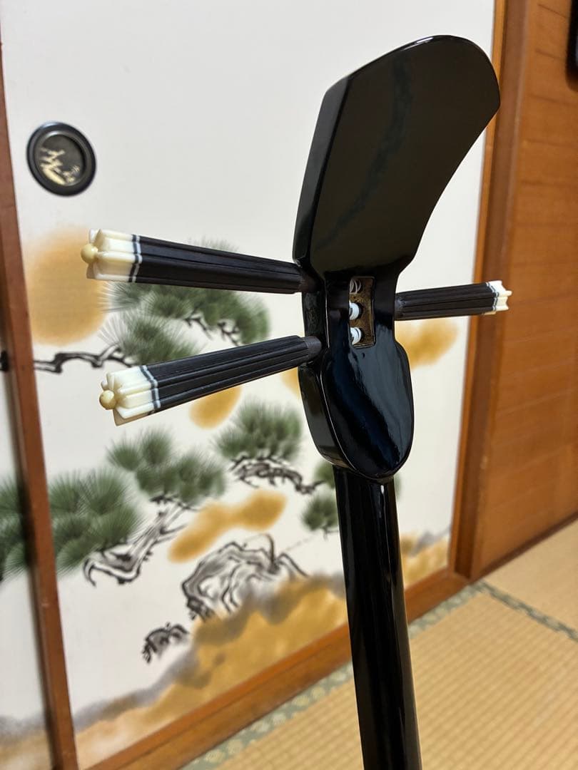 沖縄三線！貴重！知念大工型！本蛇皮！本張り！【一枚張り】