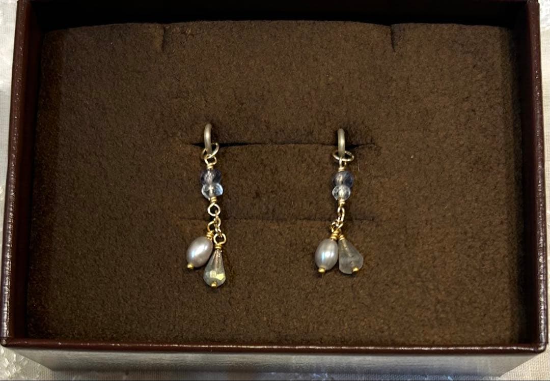 【専用】agete ゴールドマルチストーンピアスチャーム K10 2025