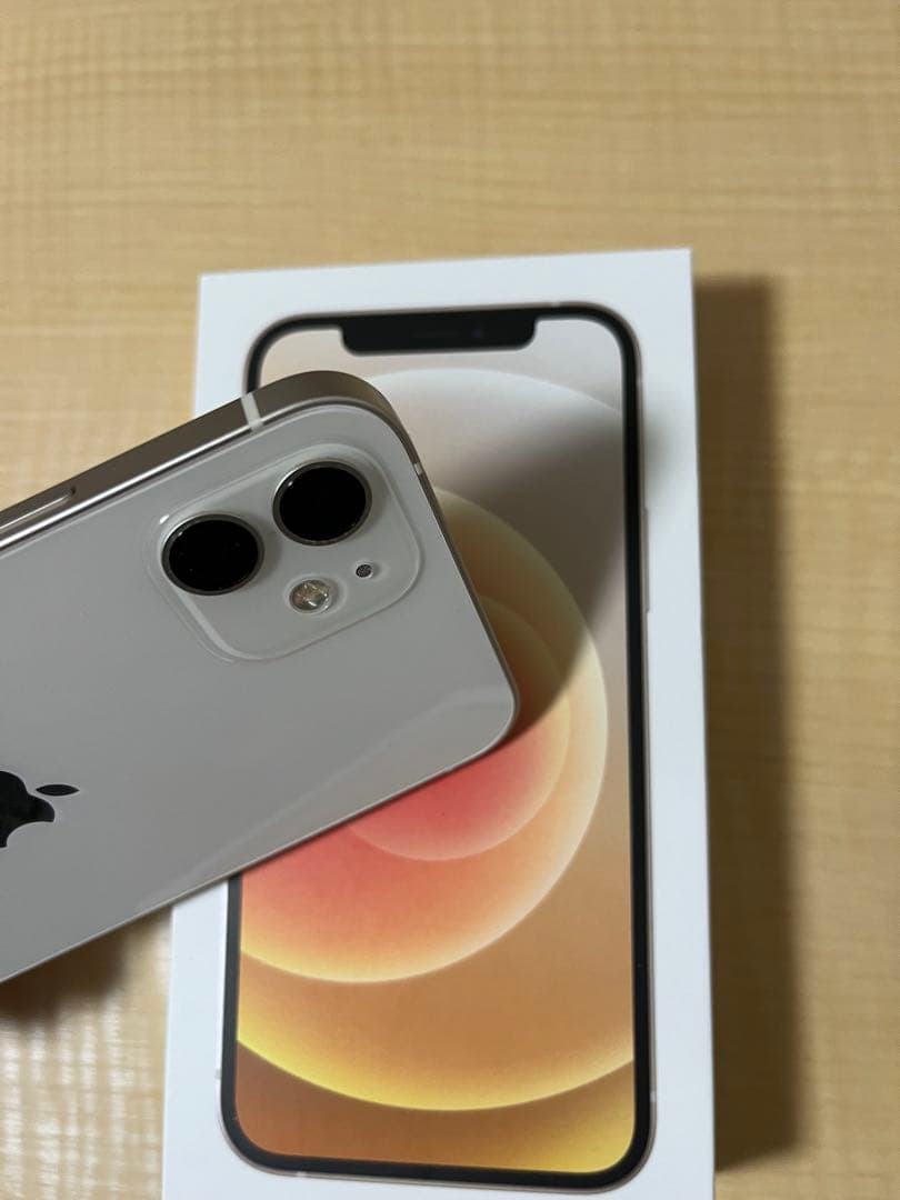 iPhone 12 ホワイト 本体