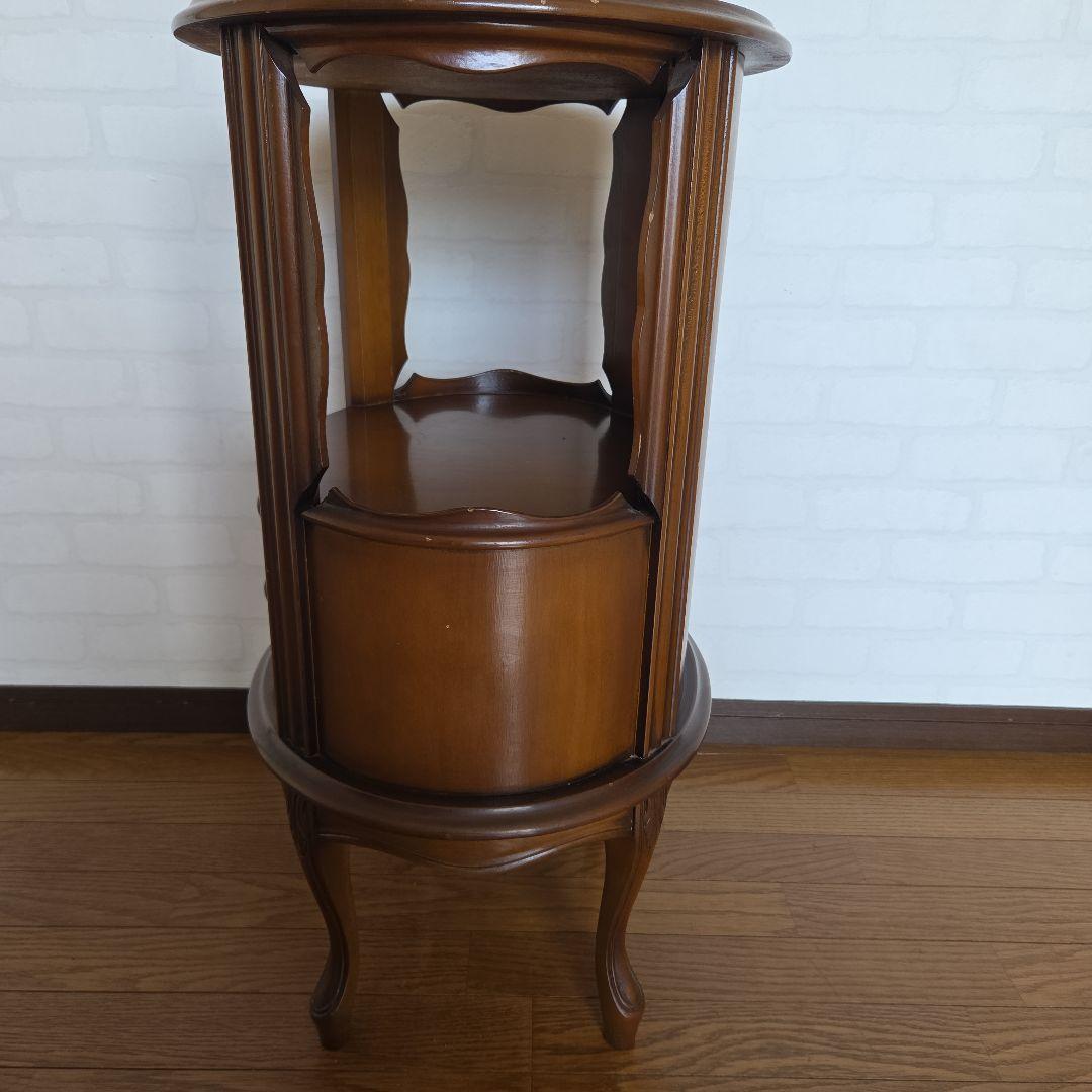 イタリア製アンテイク猫脚ラウンドチェスト