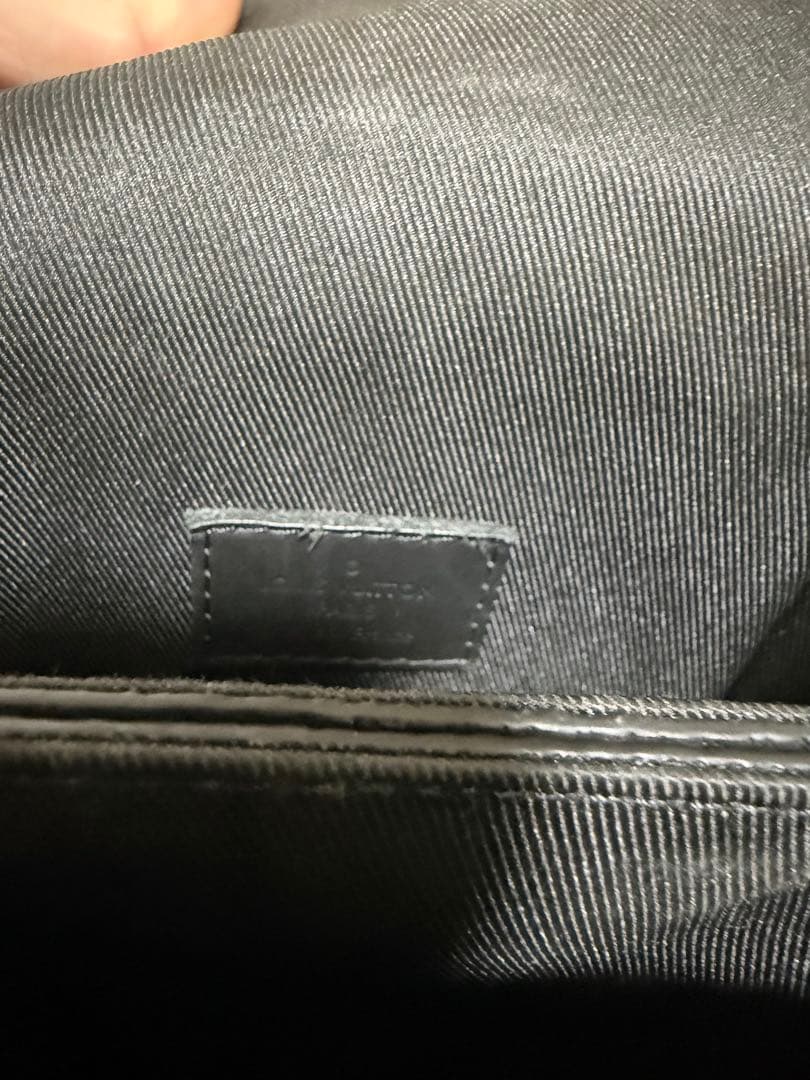 Louis Vuitton Sロック ヴェルティカル・ウェアラブル ウォレット