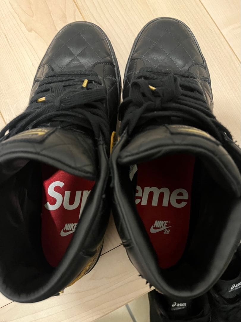 Supreme × Nike SB Blazer Mid \"Black