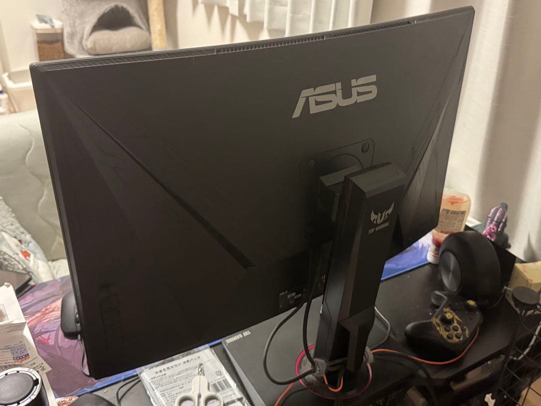ASUS VG32VQ 曲面ゲーミングディスプレイ