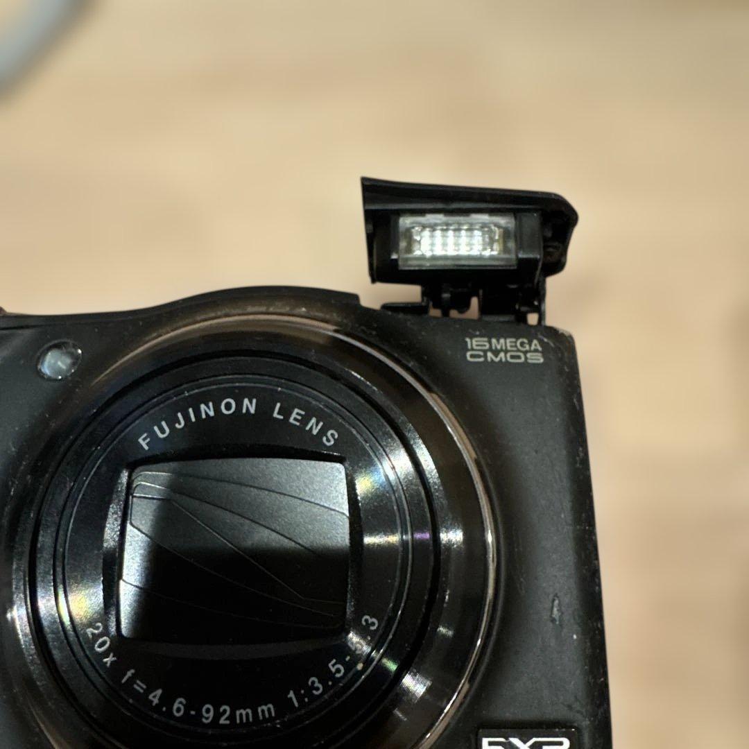 FUJIFILM finepix F770EXR コンパクトカメラ コンデジ