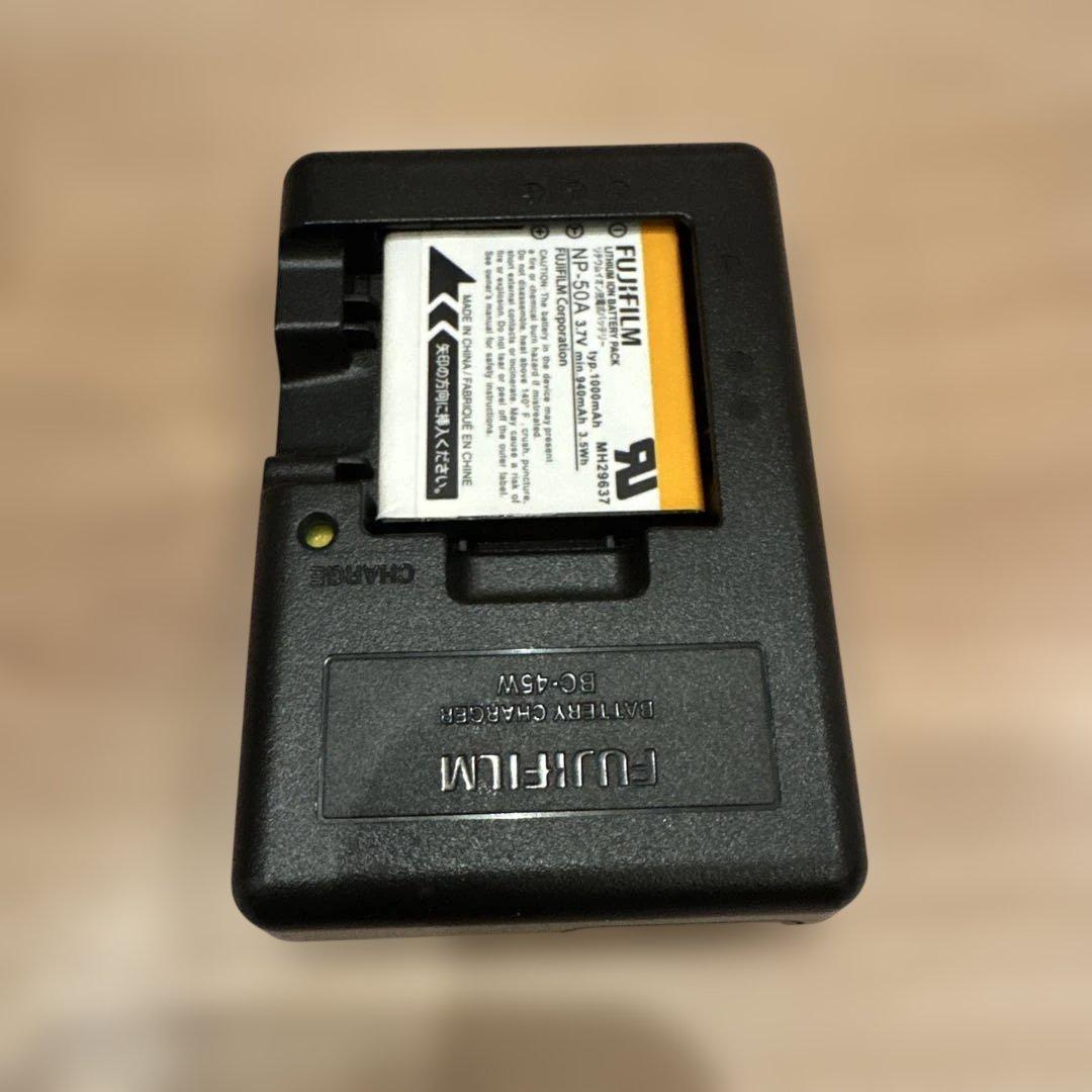 FUJIFILM finepix F770EXR コンパクトカメラ コンデジ