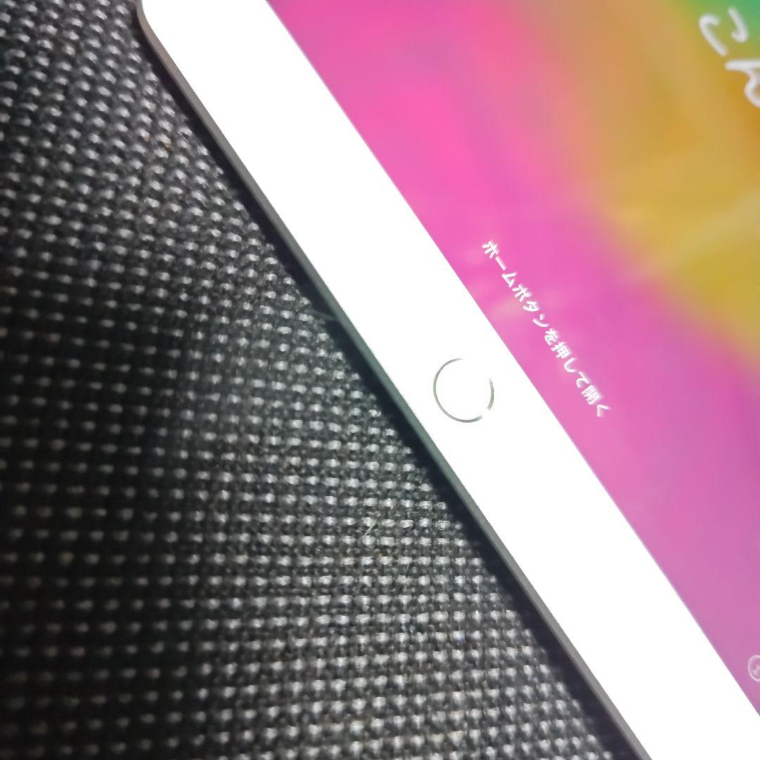 Apple iPad シルバー 128GB本体 正規品充電器付