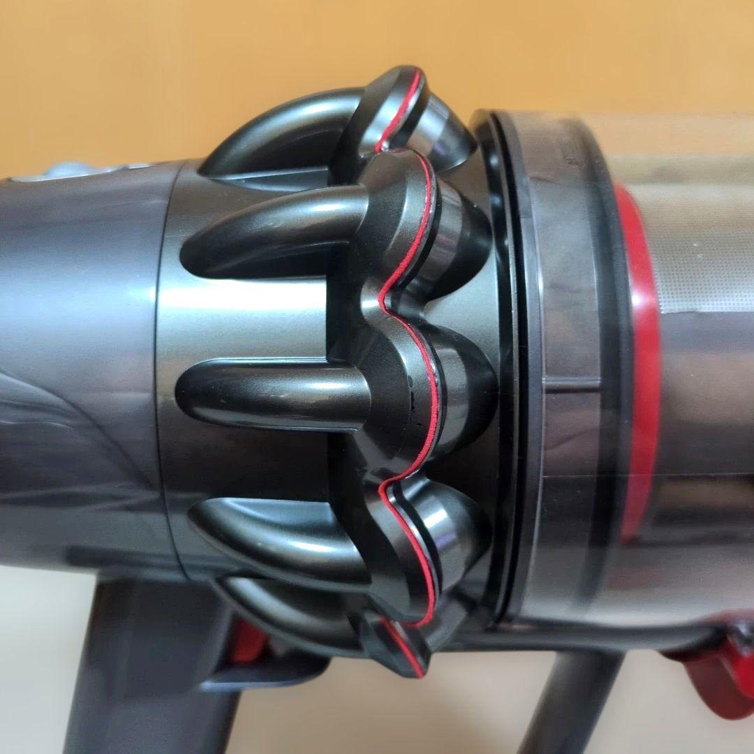 【美品】ダイソン cyclone v10 fluffy sv12 分解洗浄済み