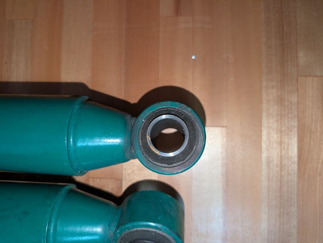 70ヴォクシー車高調　テイン