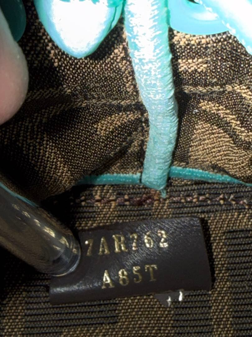 FENDI フェンディ ズッカ、モントレゾール キーホルダー バック型チャーム