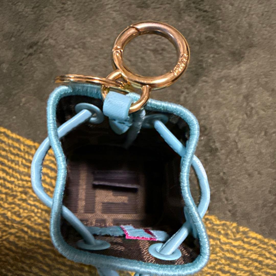 FENDI フェンディ ズッカ、モントレゾール キーホルダー バック型チャーム