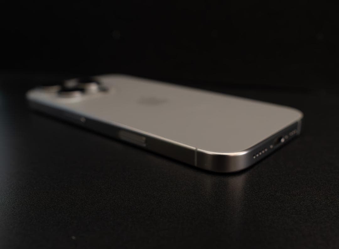 【本日限定価格】iPhone 16 pro 128GB SIMフリー