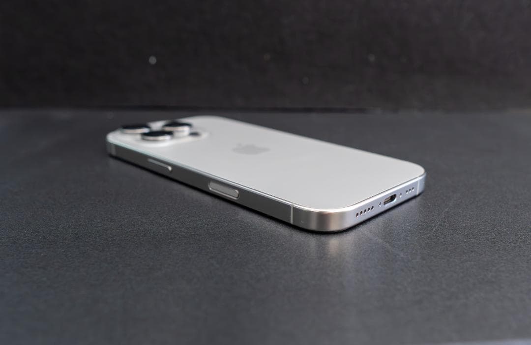 【本日限定価格】iPhone 16 pro 128GB SIMフリー