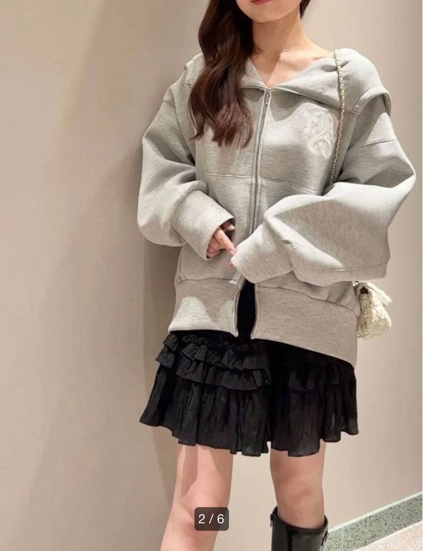 M様ご予約分※他の方はご遠慮下さい。 SNIDEL ボリュームパーカーグレーラメ