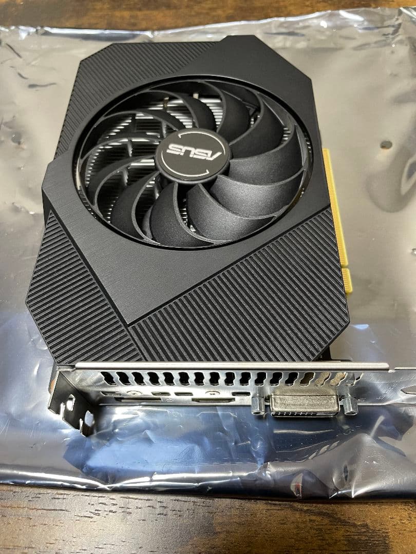 グラフィックボード・グラボ・ビデオカード ASUS NVIDIA GTX1650 PH-GTX1650-O4GD6
