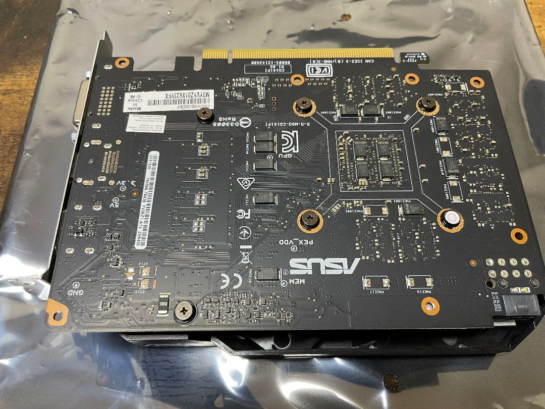 グラフィックボード・グラボ・ビデオカード ASUS NVIDIA GTX1650 PH-GTX1650-O4GD6